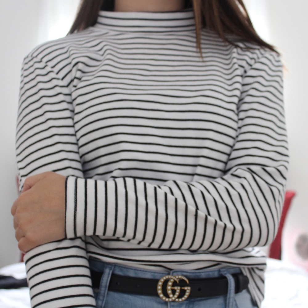 Striped Turtle Neck-Amazon